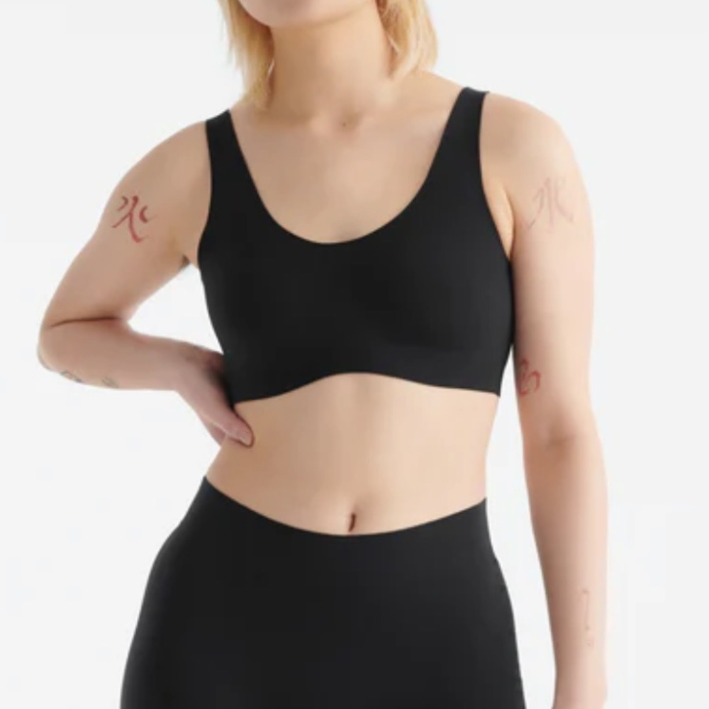 NWOT Knix LuxeLift Pullover Bra